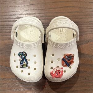 CROCS White Clogs with Charms